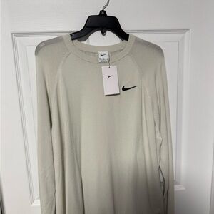 Nike women’s golf Off-White Crewneck Sweater